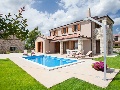 Villa Lara mit Pool