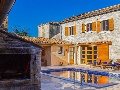 Villa Adria mit Pool