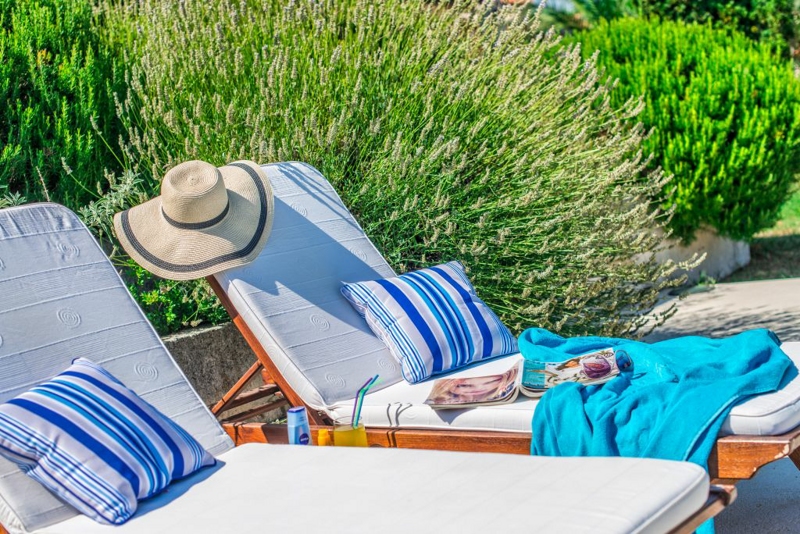 Sun lounges at the pool