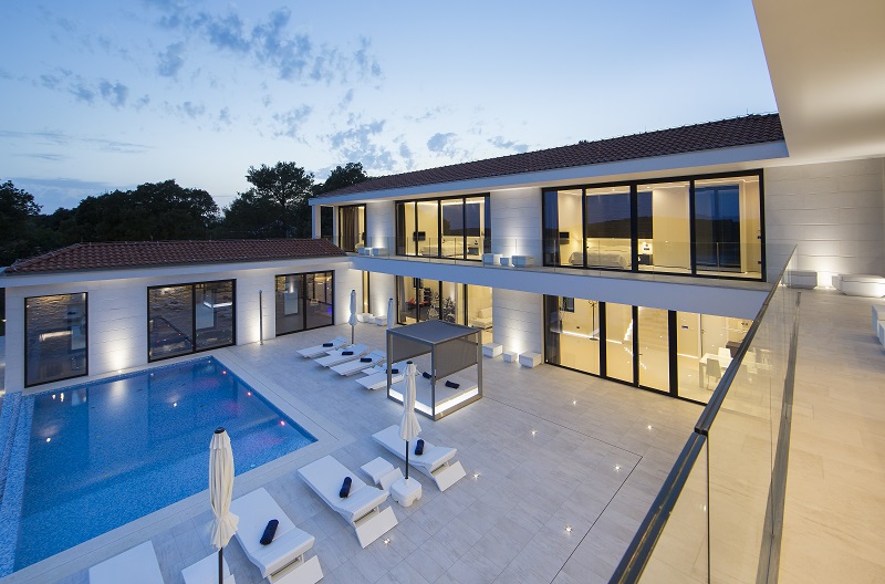 Villa Alberta with pool
