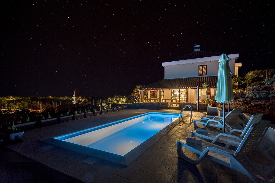 Villa Bo at night