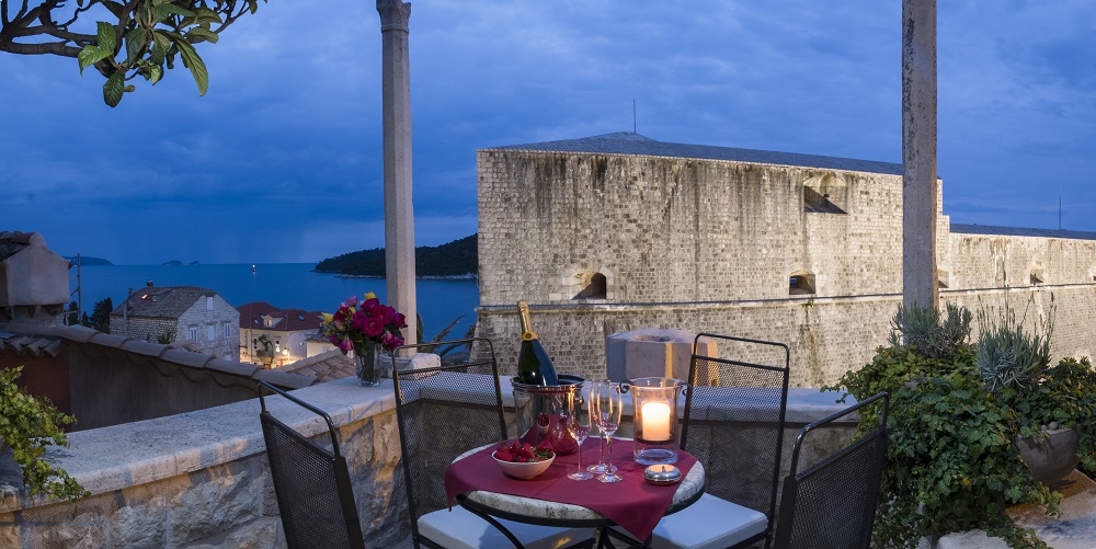 Vista sulle mura della città di Dubrovnik