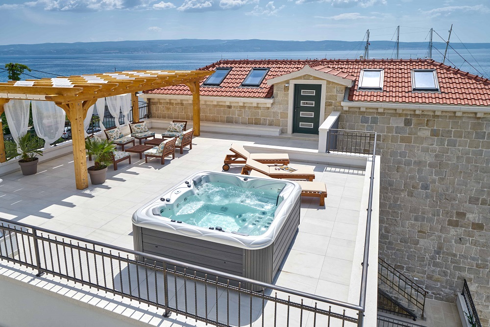 Terrazza con jacuzzi